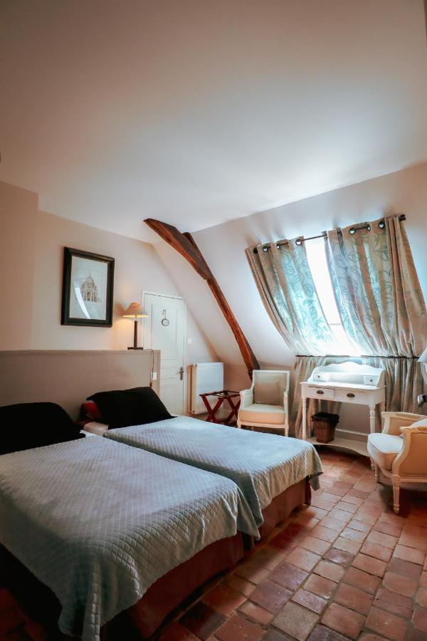 Le Grand Presbytère de Beaulieu Esterno foto